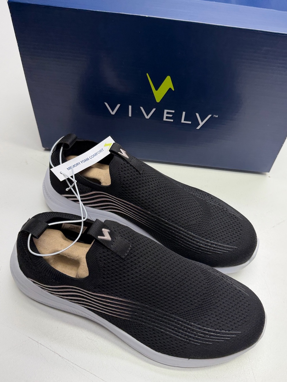 VIVELY Women’s 8.5 Black Slip On Memory Foam Athletic Shoe